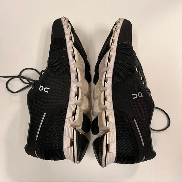 On Running On Cloud Sneakers - Classic Black and White Size 7.5 - Picture 6 of 13